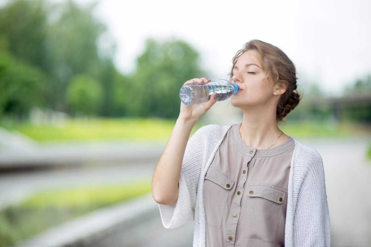 Entenda a importância da hidratação no verão