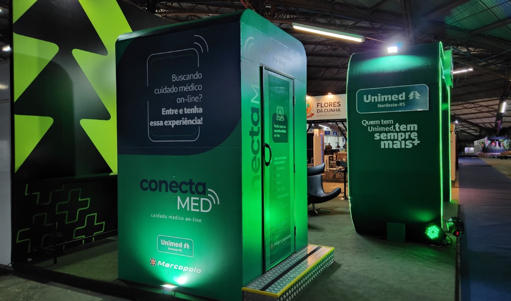 Unimed Nordeste-RS apresenta cabine de telemedicina na Mercopar em parceria com a Marcopolo